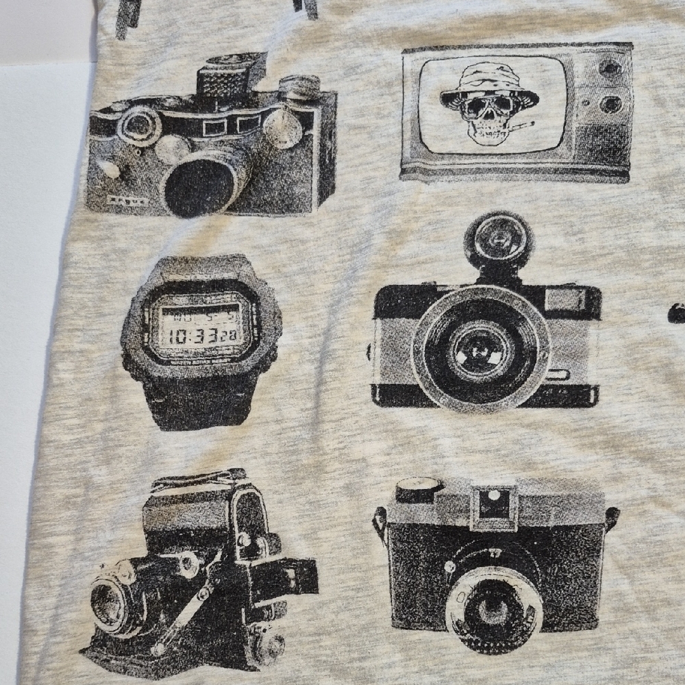 POL Cream Graphic Vintage Cameras Print Tee, Medium, Pre-loved - Picture 7 of 10